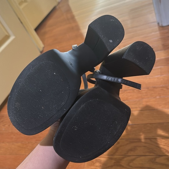 CHUNKY HEELS - Picture 3 of 4